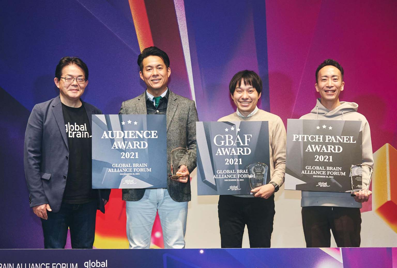 左からGB 百合本、TOUCH TO GO 阿久津氏、スマートバンク 堀井氏、UPSIDER 宮城氏